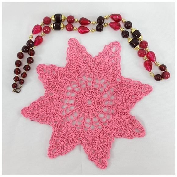 Crochet Star Design Doily. - Picture 4 of 8